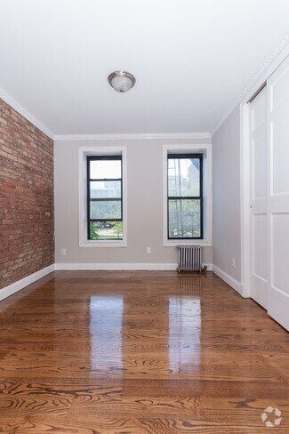 Building Photo - 326 E 100th St