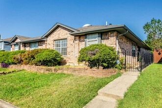 Building Photo - 6422 Valleybrooke Ct