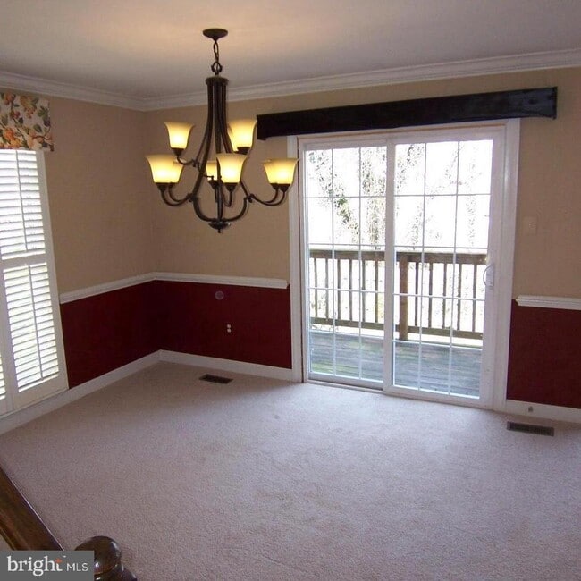 Building Photo - 218 Temple Dr