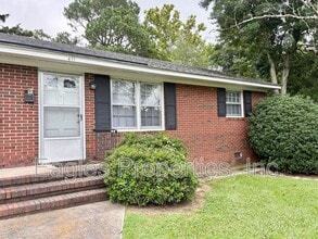 Building Photo - 411 Beech St