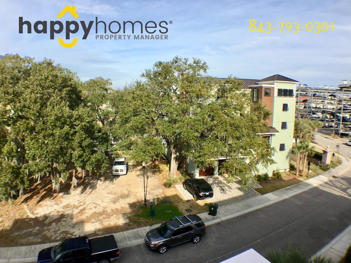 Primary Photo - 9 Mizzen Mast Dr
