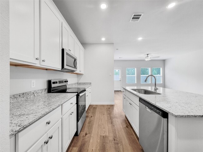 Building Photo - 10735 Red Flagstone Dr