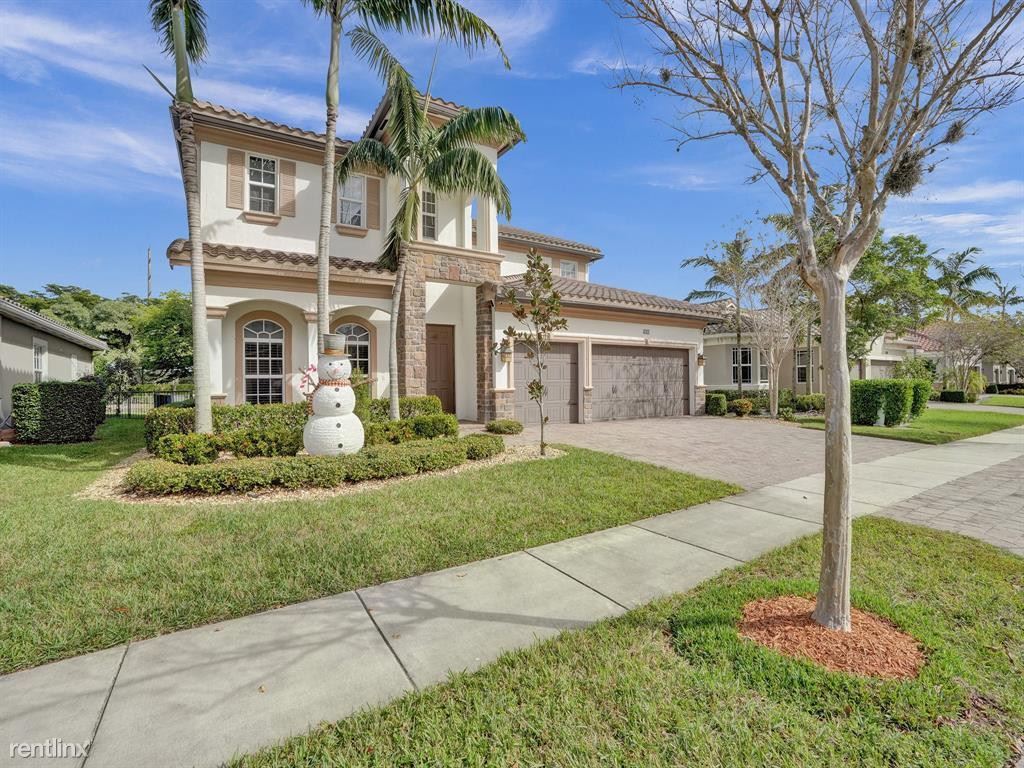 5 br, 4.5 bath House 10111 Edgewater Ct House Rental in Parkland