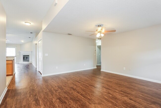 Foto del edificio - 535 Misty Morning Ct