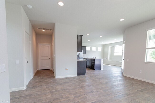 Foto del edificio - 3 br, 2.5 bath House - 14614 Frankel Loop