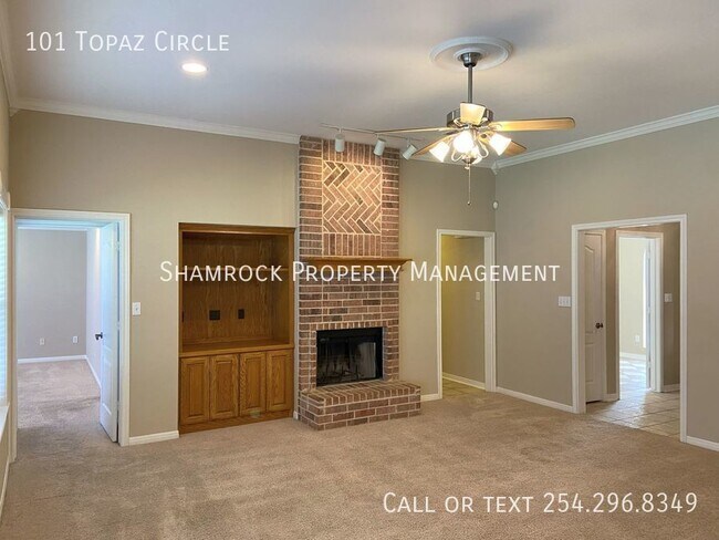 Building Photo - Imperial Estates 3 Bedroom