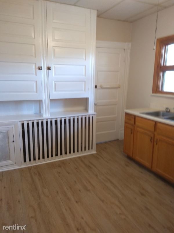 Foto del edificio - 1 br, 1 bath Apartment - 304 Fisk Avenue