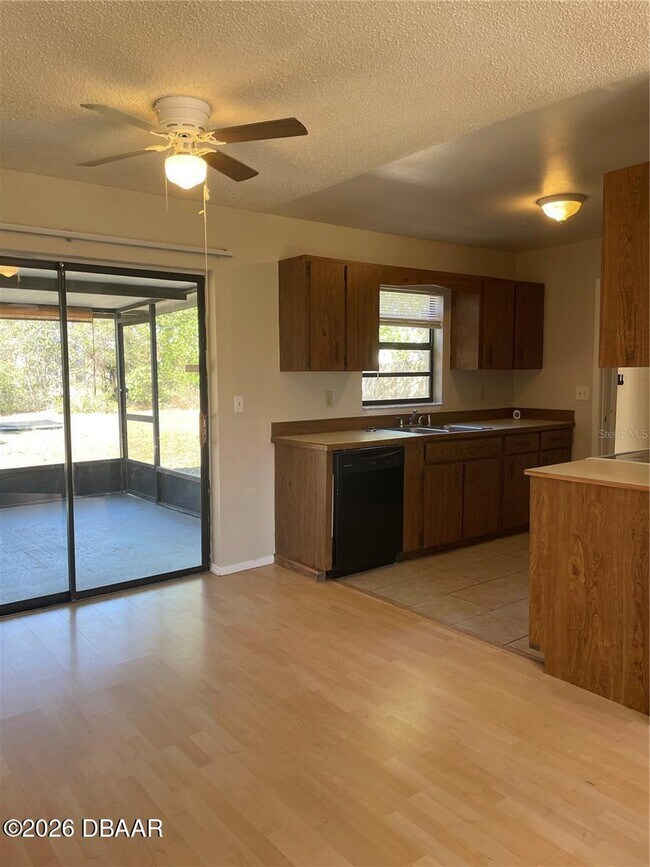 Foto del edificio - 2570 Beal St