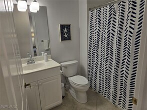 Building Photo - 5095 Yacht Harbor Dr