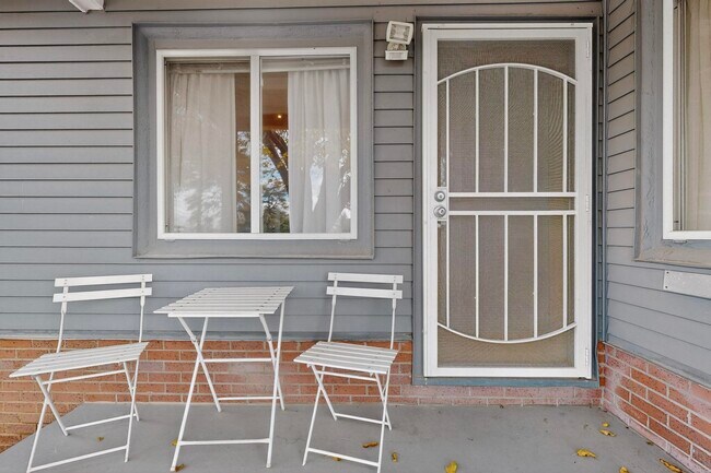 Foto del edificio - 1640 Stanford Dr NE