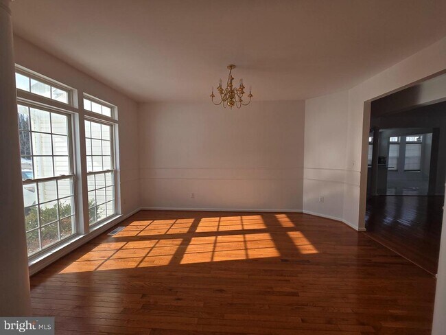 Foto del edificio - 1702 Allerford Dr