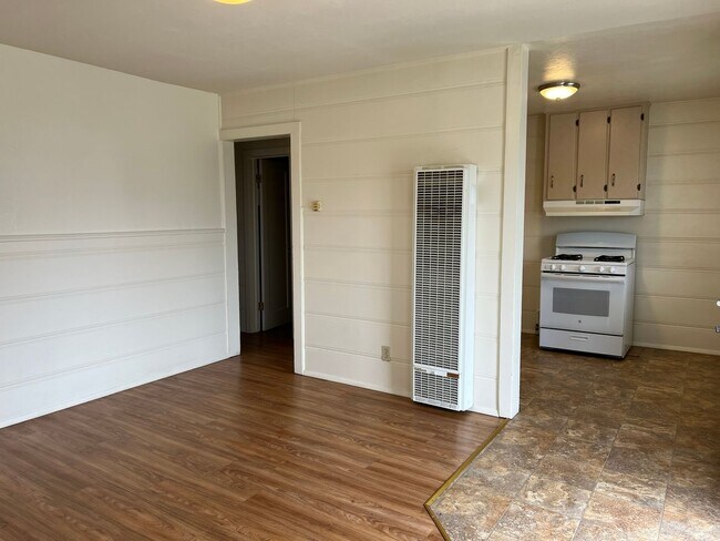 Building Photo - LSSCHF2790
