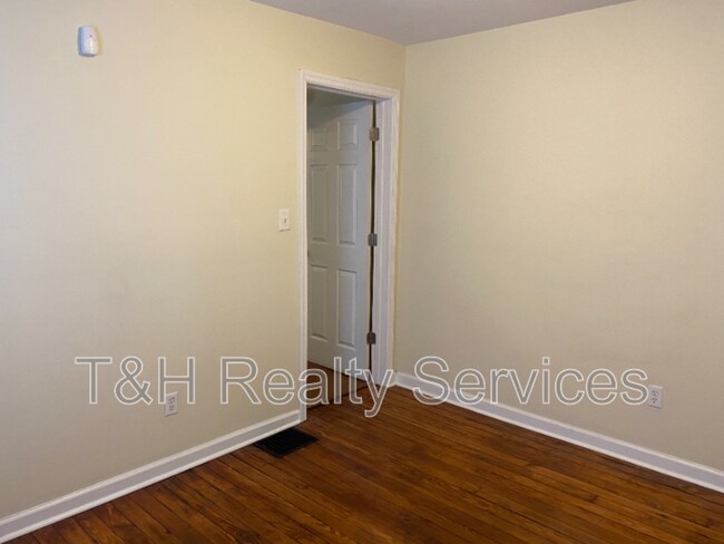Foto del edificio - 2107 E 46th St