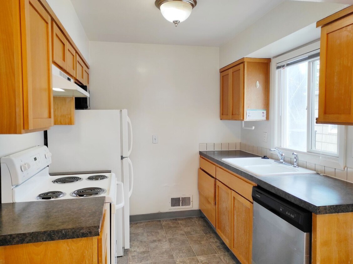 Foto principal - 7008 N Amherst St