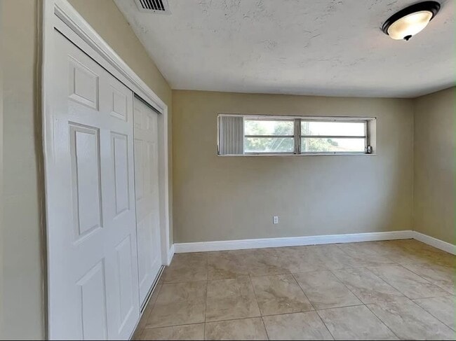 Foto del edificio - 7004 Lambright Ct