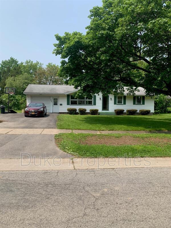 Building Photo - 261 Morrow Dr