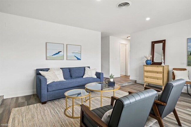 Foto del edificio - 4 br, 2 bath House - 1310 R Rosery Road NE