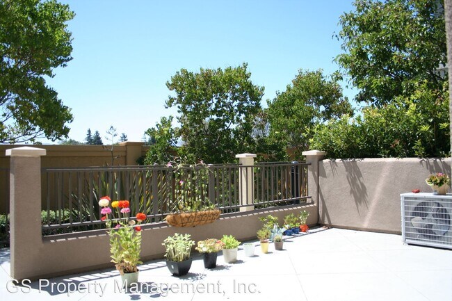 Building Photo - 3 br, 2.5 bath House - 424 Timor Terrace