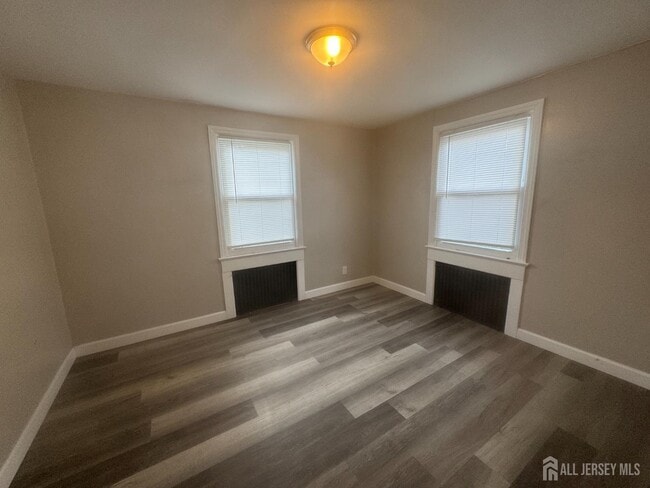 Building Photo - 97 Welton St