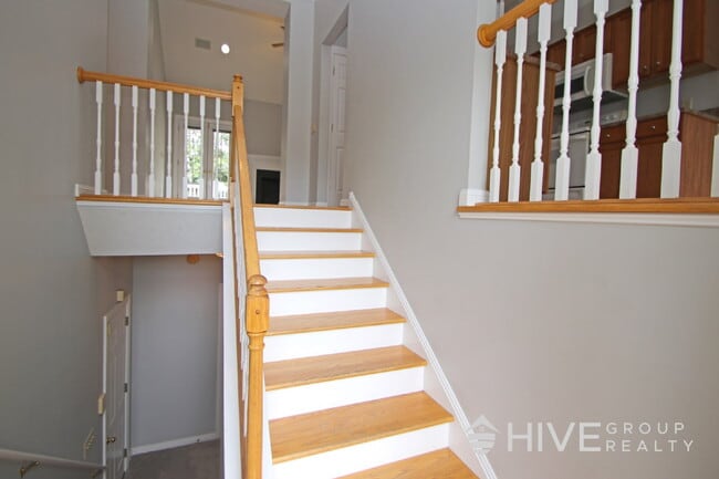Building Photo - Golf Course Living with Spacious Comfort Inside & Out!