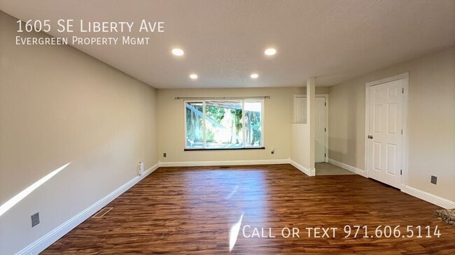 Foto del edificio - 1605 SE Liberty Ave