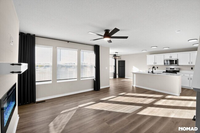 Foto del edificio - 7908 N 169th St