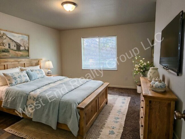 Building Photo - 712 Country Acres Dr