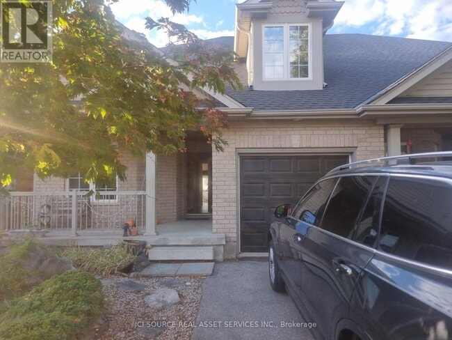 Building Photo - 136 McArthur Crescent