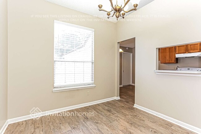 Building Photo - 2094 St Martins Dr W