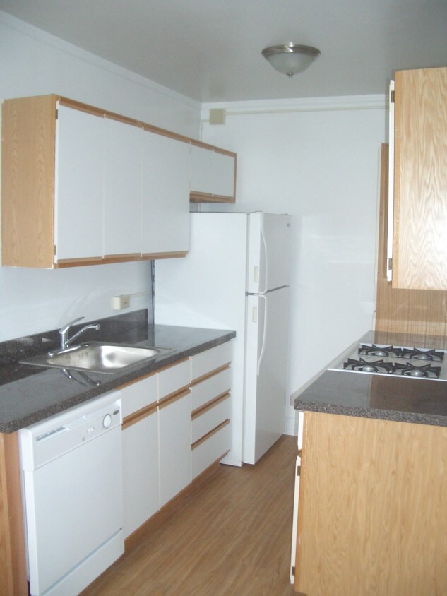 1940 Sherman Ave, Evanston, IL 60201 Apartments in Evanston, IL