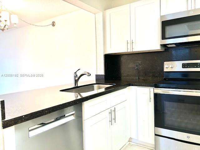 Foto del edificio - 871 NE 207th Terrace