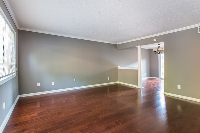Building Photo - 120 Biscayne Dr NW