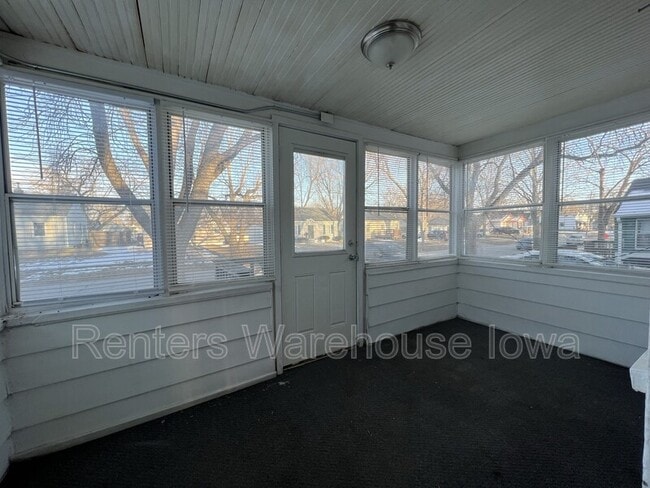 Building Photo - 3306 Amherst St