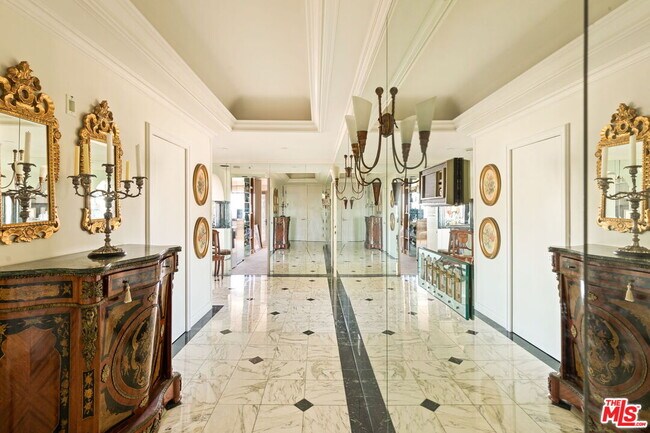 Foto del edificio - 10560 Wilshire Blvd