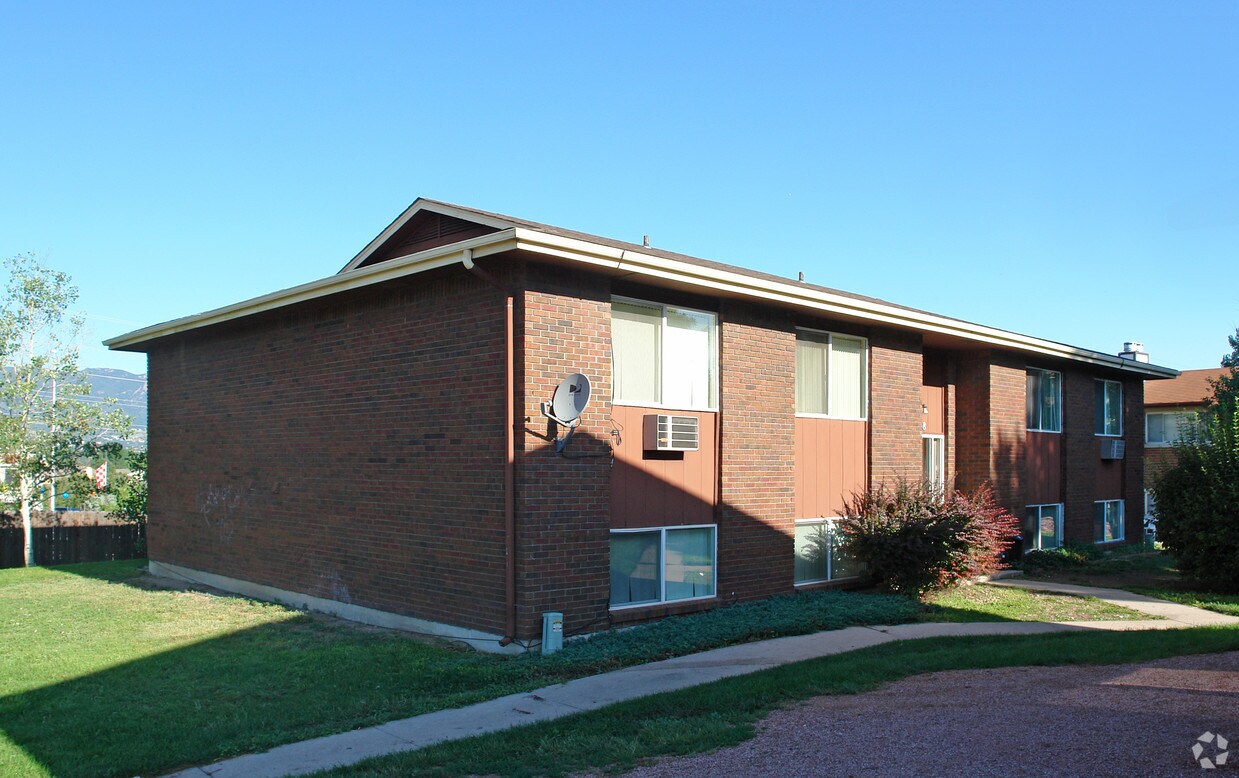Building Photo - 6628 Dublin Loop W