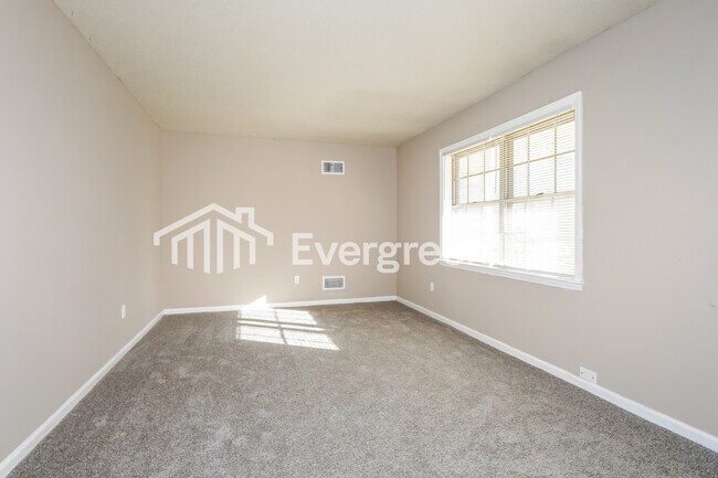 Foto del edificio - 4996 Harrington Ave