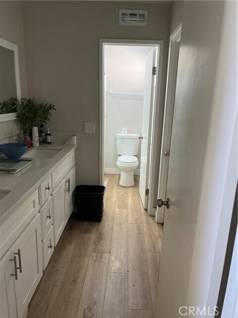 Foto del edificio - 520 E Walnut St