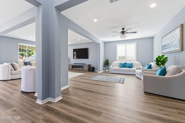 Foto del edificio - 41638 Cielo Vista Dr