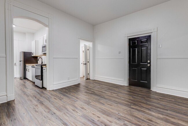 Building Photo - 240 Hazelwood Ave