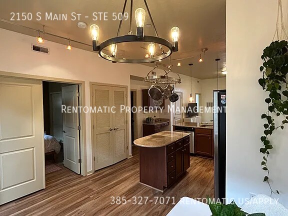 Foto del edificio - 2150 S Main St