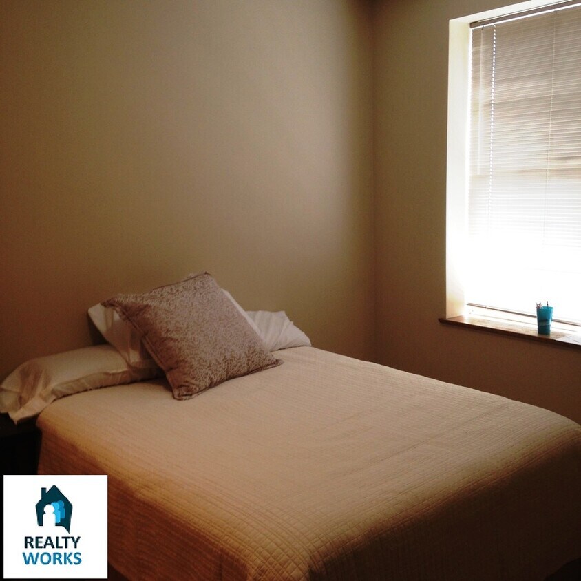 Foto del edificio - Fall Into a Beautiful 1 Bedroom Apt in the...