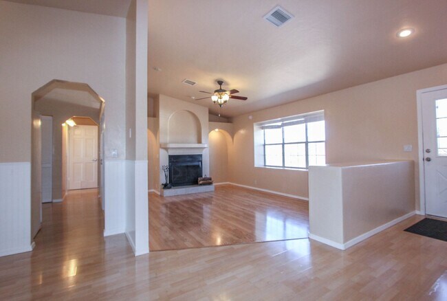 Building Photo - Large 2 story Home in Prescott Valley