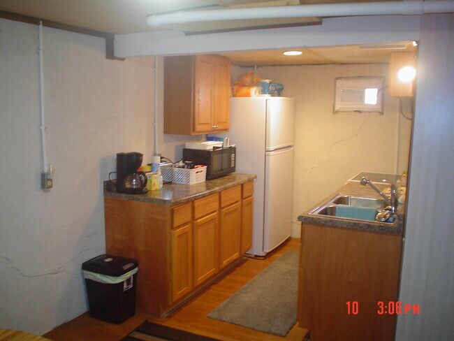 Cocina-Cueva - 713 Main St