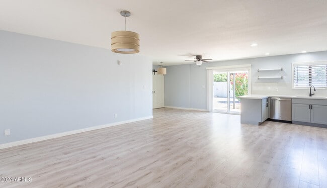 Building Photo - 3325 S Shafer Dr