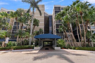 Building Photo - 16300 Golf Club Rd