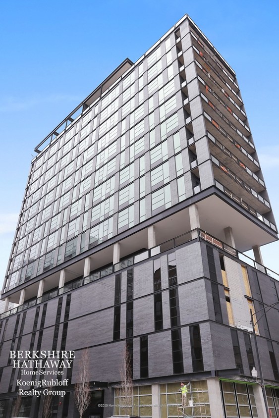 Primary Photo - 400 W Huron St