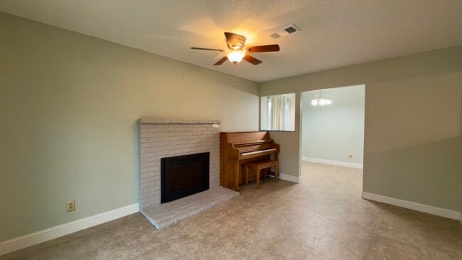 Building Photo - 3 bedroom | 2 bath | Single family home in Citrus Heights