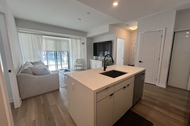 Photo du bâtiment - 415 Sea Ray Ave