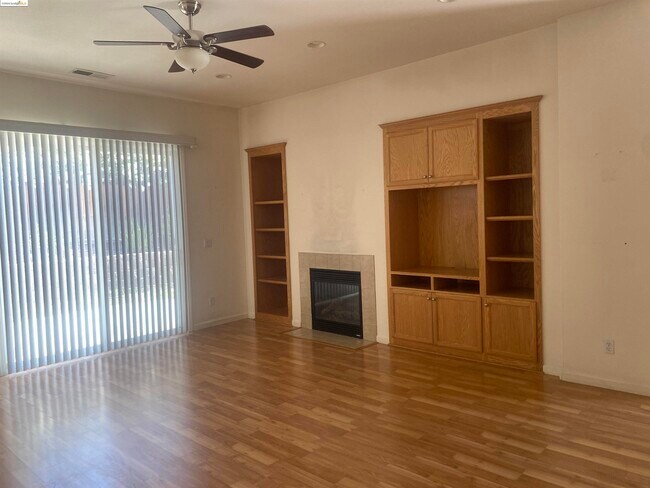 Building Photo - 5568 Plumbridge Way