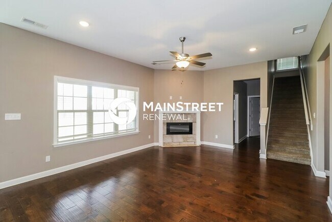 Foto del edificio - 5 Bedroom Pet-Friendly Home in Oakland, TN with Main Street Renewal